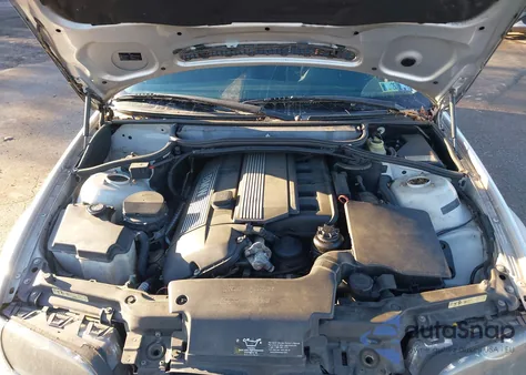 2002 BMW 325I z USA, uszkodzony, nr VIN WBAET37472NH00885